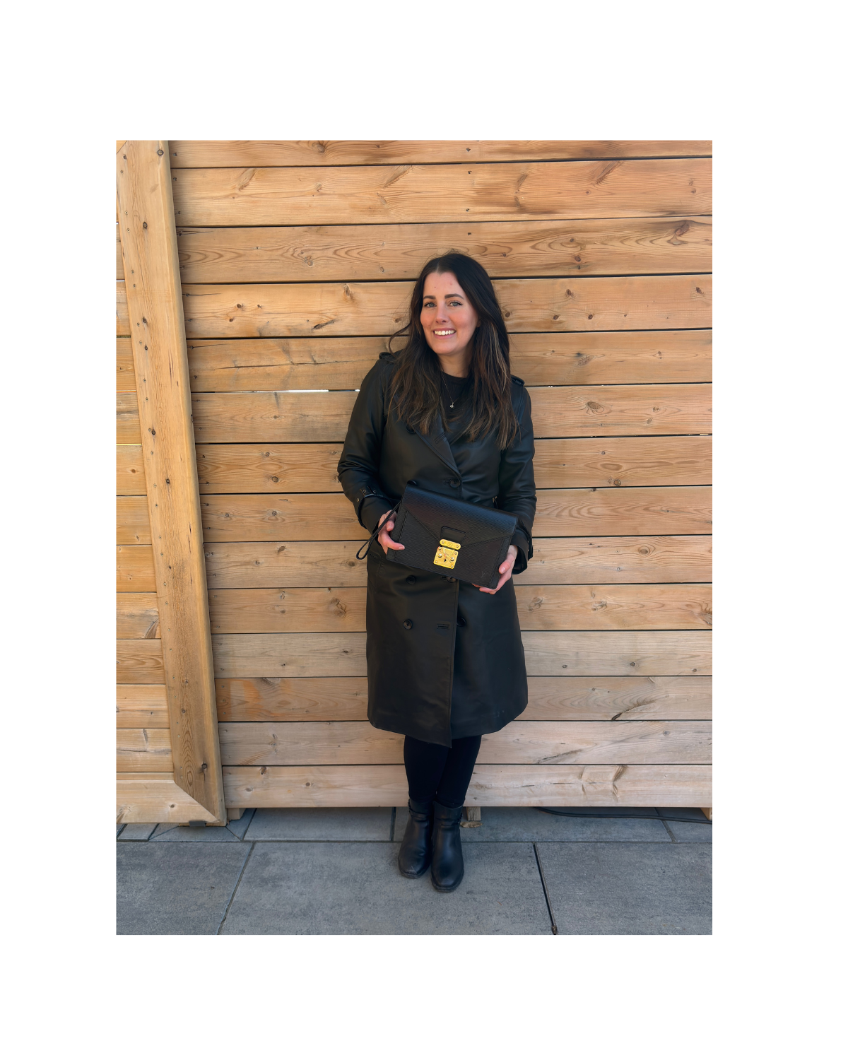 Louis Vuitton Black Epi Sellier Dragonne Clutch