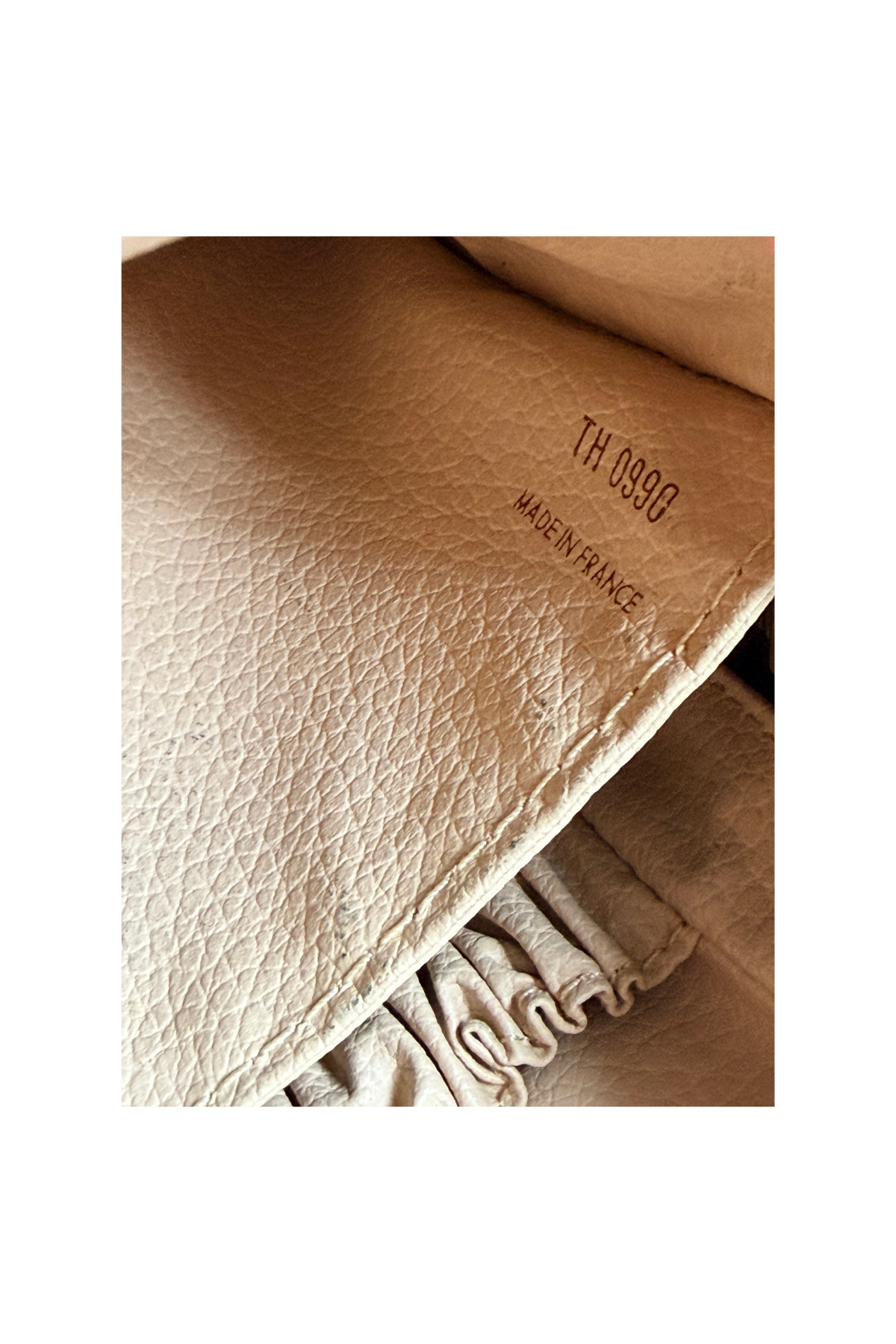 Louis Vuitton Monogram Trousse Toilette 23 (1990)