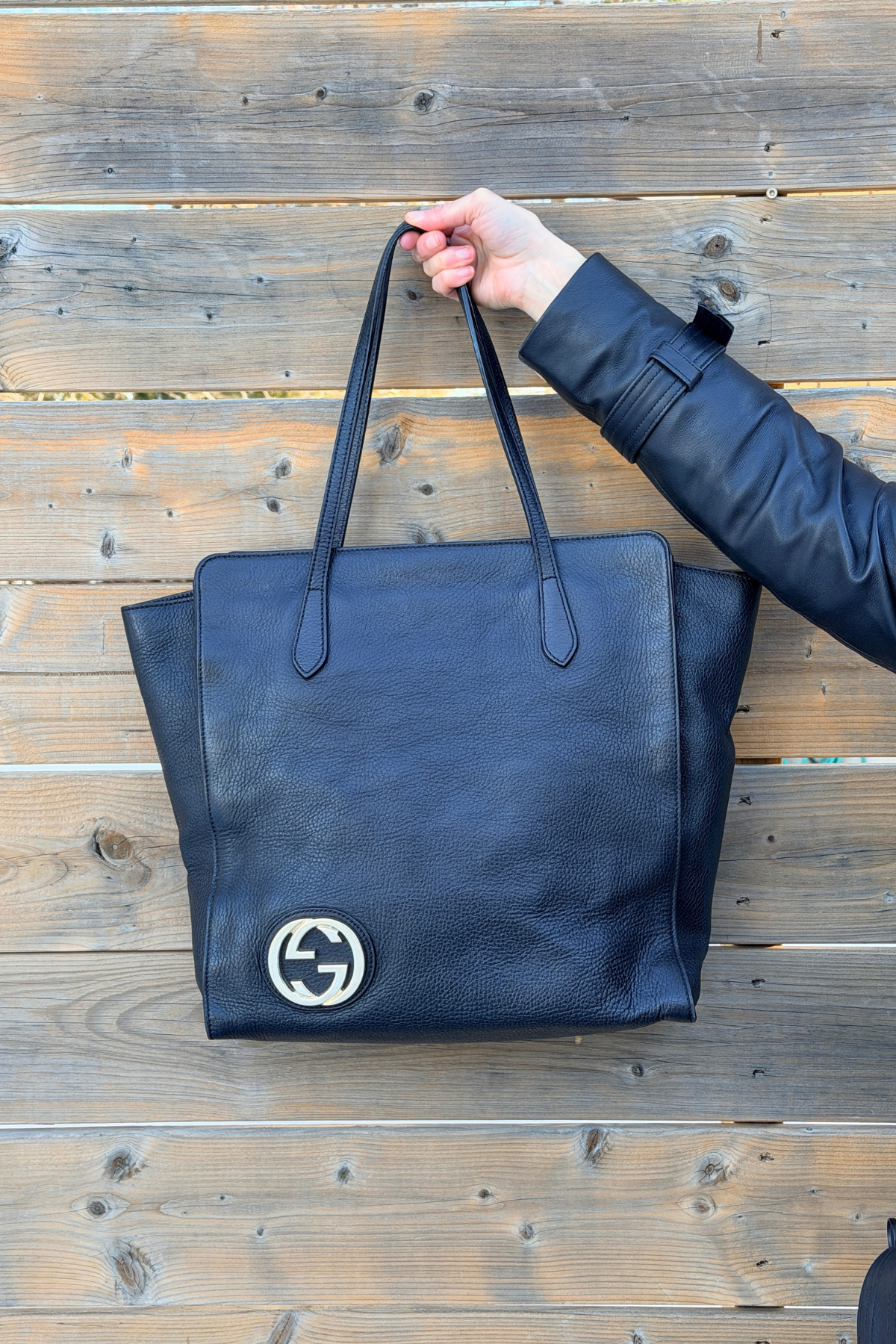 GUCCI Black Pebbled Leather Interlocking GG Tote