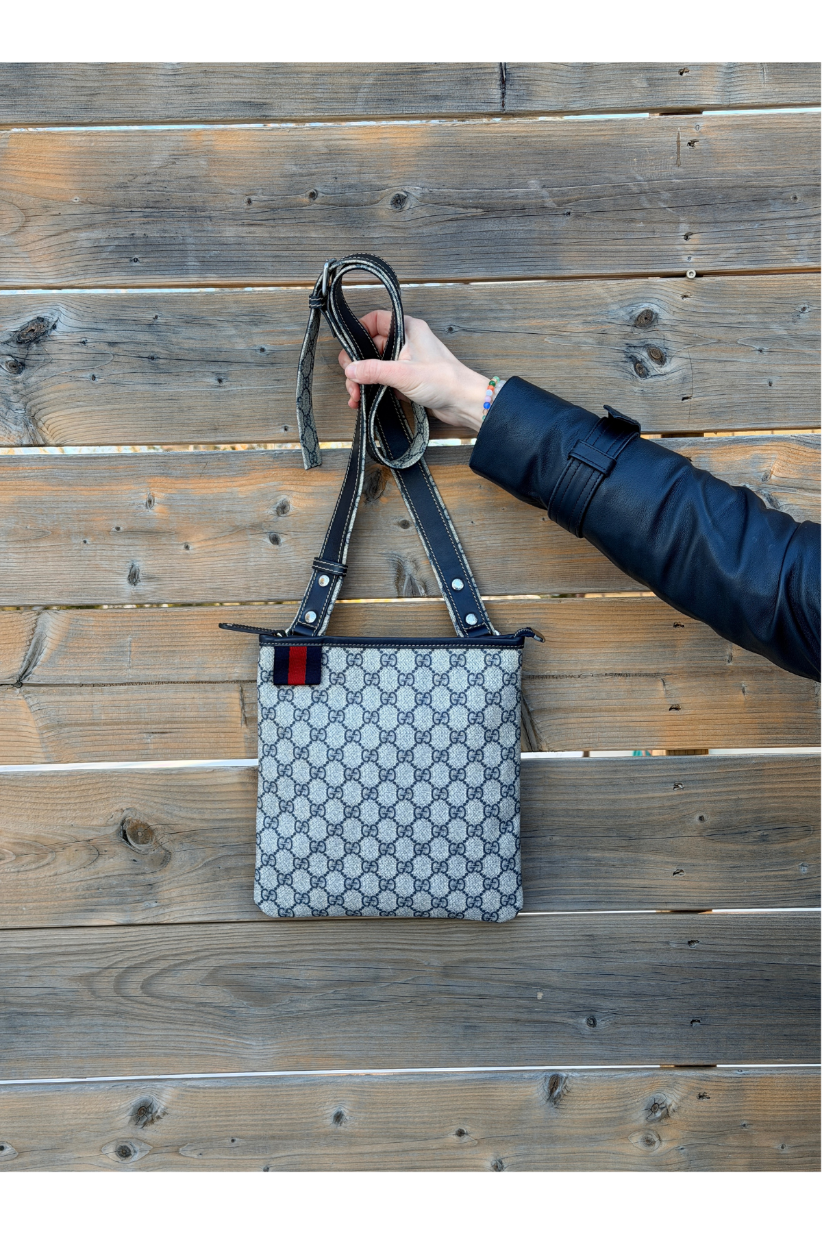 GUCCI GG Navy Supreme Crossbody Bag