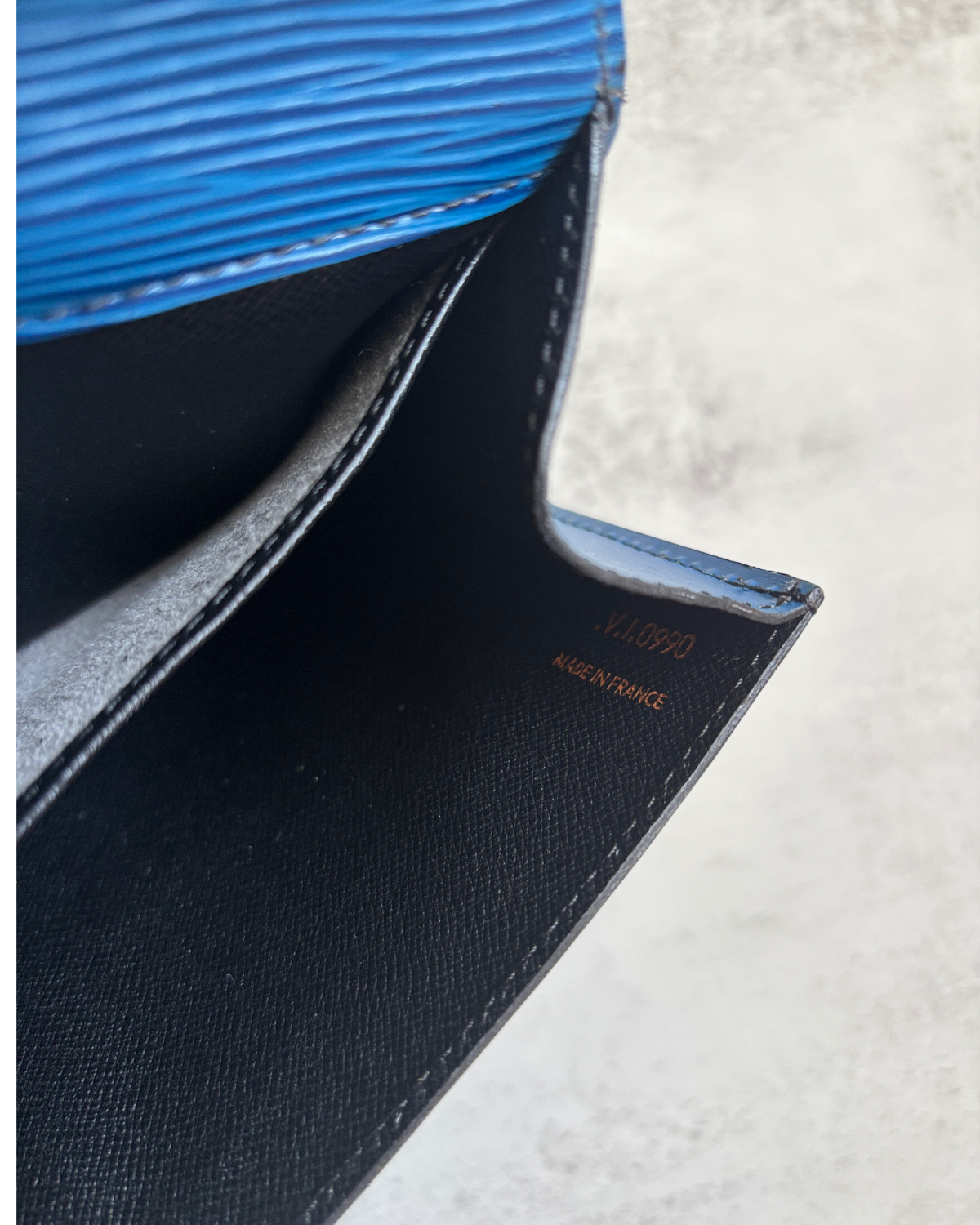 Louis Vuitton Art Deco Toledo Blue Epi Leather Clutch PM