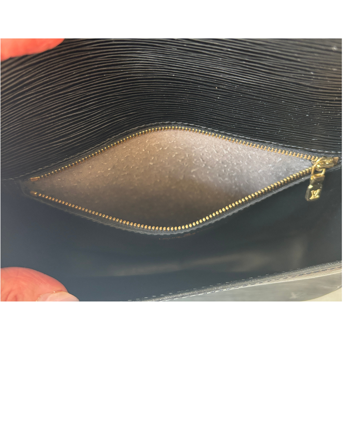 Louis Vuitton  Black Épi Leather St. Cloud GM (1989)