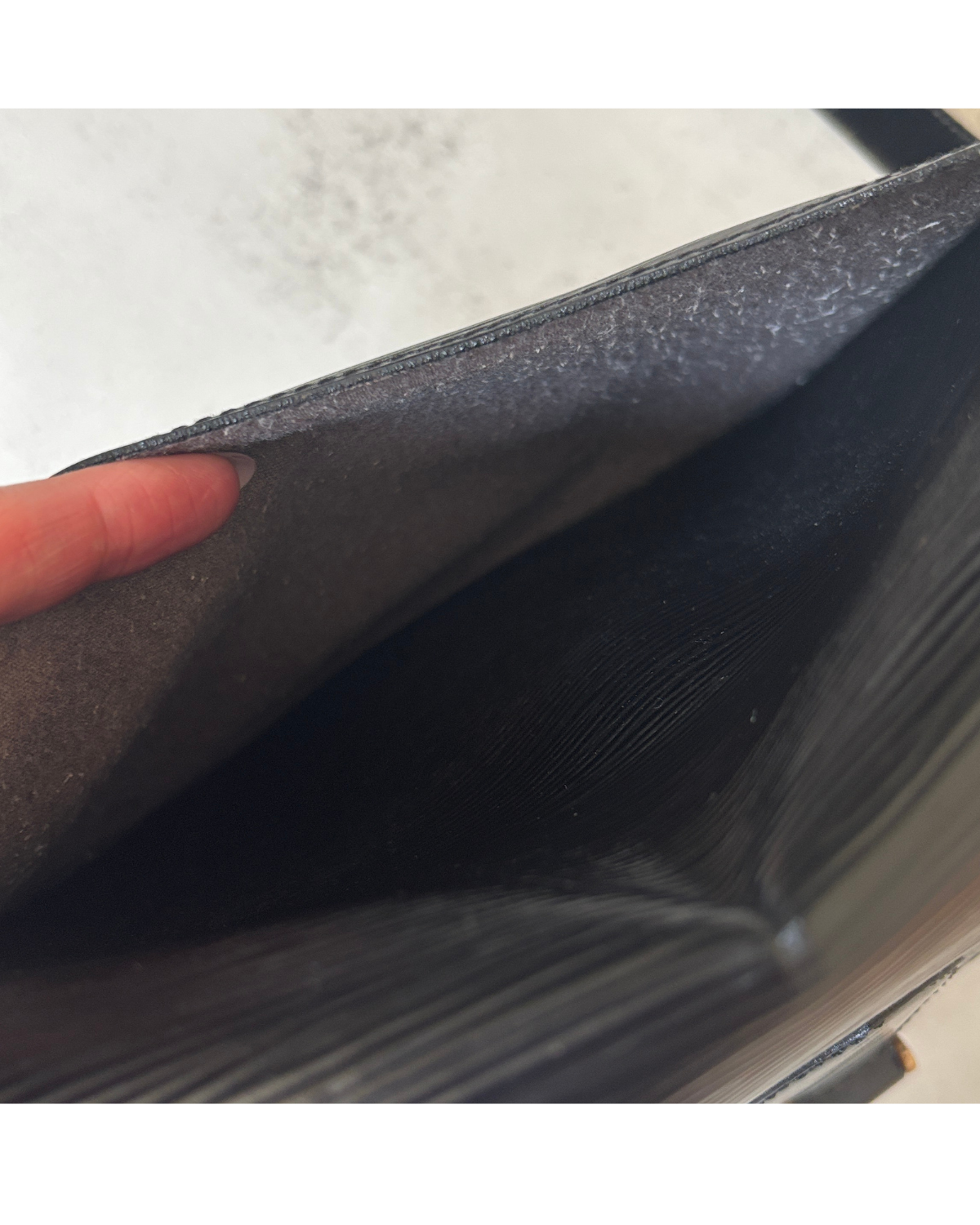 Louis Vuitton  Black Épi Leather St. Cloud GM (1989)