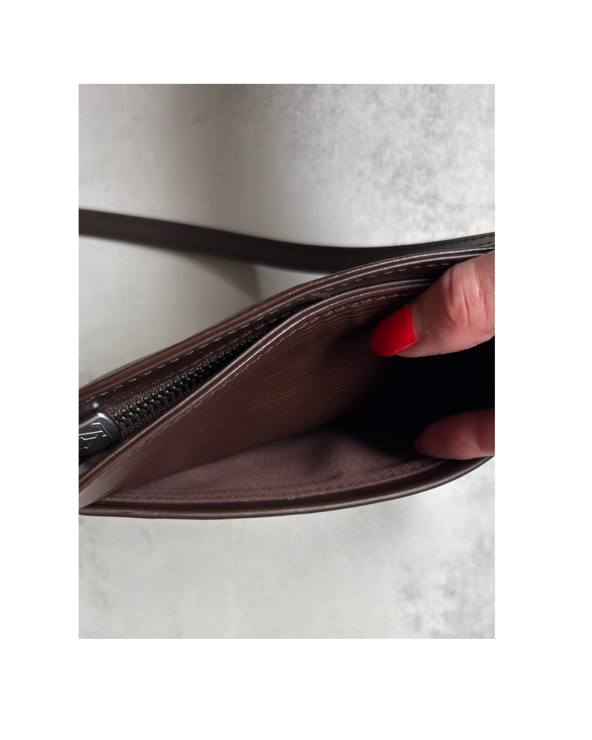 Louis Vuitton Sarvanga Bag in Mocha Epi Leather (2009)