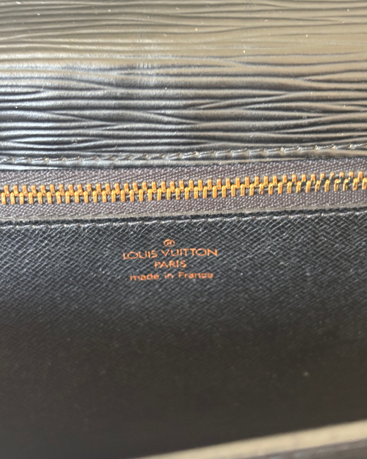Louis Vuitton Black Epi Dragonne Clutch (1996)