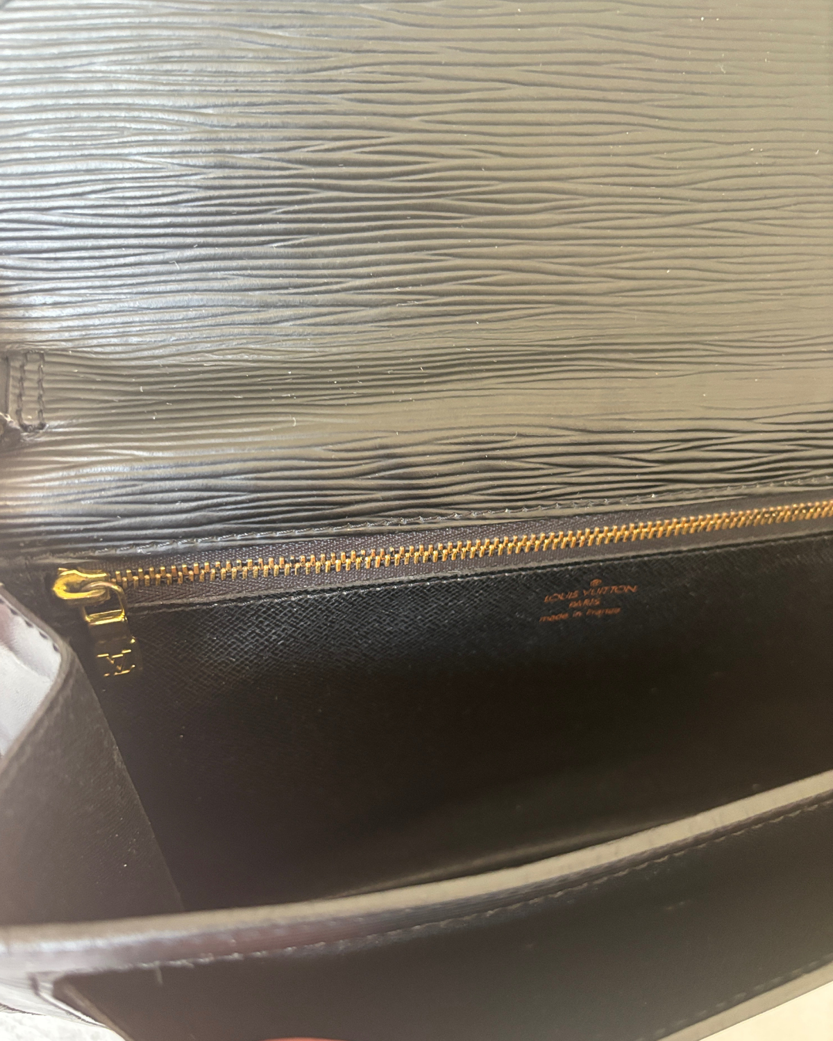 Louis Vuitton Black Epi Dragonne Clutch (1996)